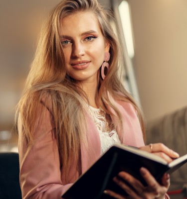 Sabine L., 35